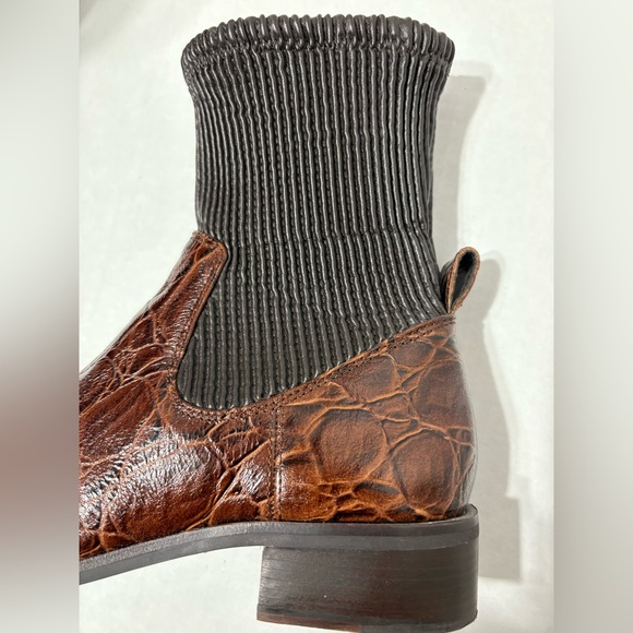 Louise et Cie Teshy Chelsea Brown Booties Leather Faux Croc Embossed elasticized - Picture 9 of 10